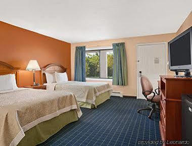 Days Inn By Wyndham Middletown New Hampton Extérieur photo