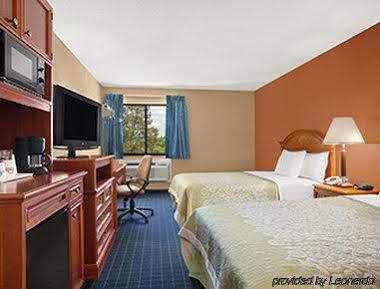 Days Inn By Wyndham Middletown New Hampton Extérieur photo
