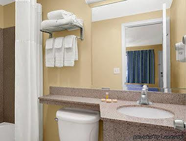 Days Inn By Wyndham Middletown New Hampton Extérieur photo